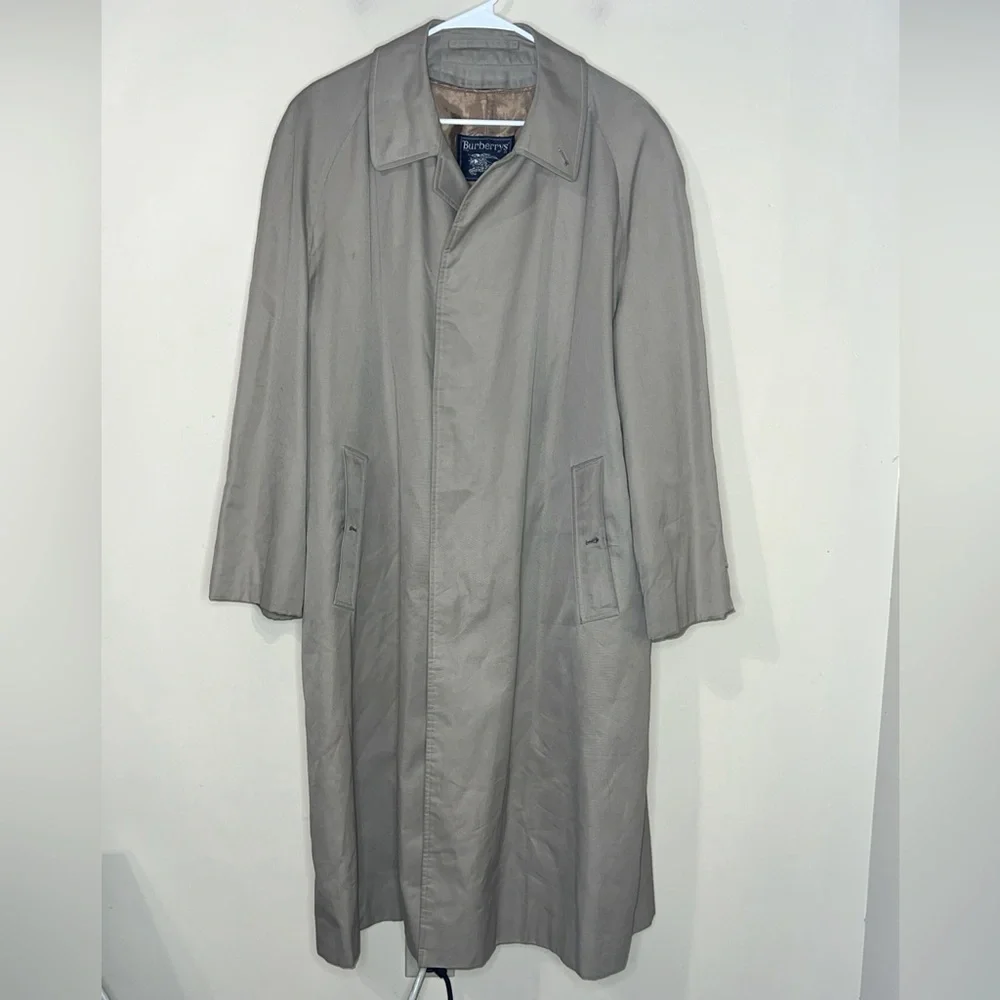 Vintage Burberry’s Trench Coat Wool Nova Check Lining Tan men’s 44